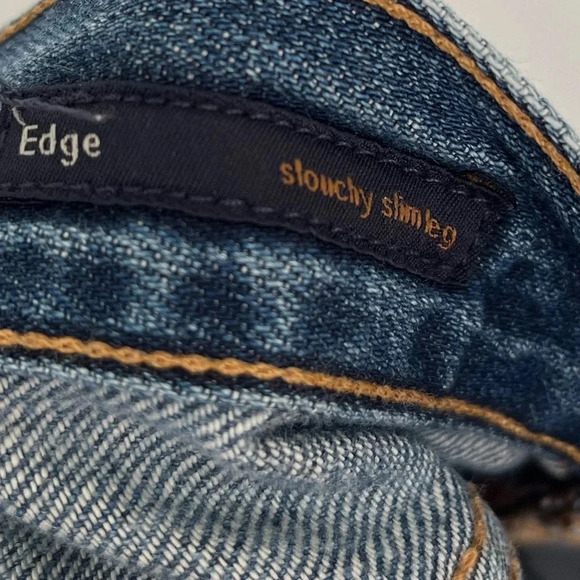 Citizen of humanity distressed slouchy slim leg shorts size 27 - Picture 7 of 10